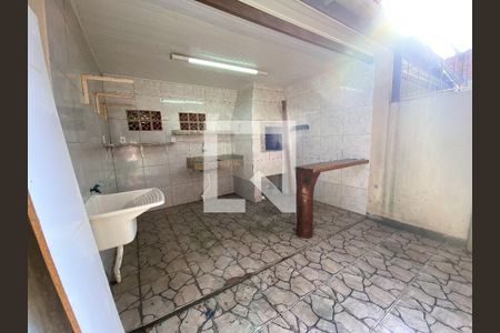 Casa à venda com 100m², 2 quartos e 1 vagaÁrea de Serviço