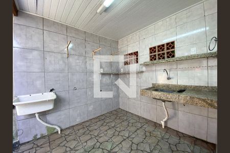 Casa à venda com 100m², 2 quartos e 1 vagaÁrea de Serviço