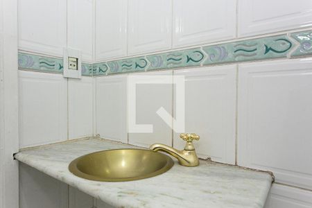 Casa à venda com 182m², 4 quartos e 4 vagasBanheiro de serviço