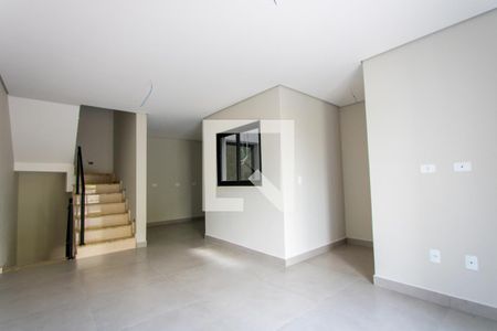 Sala de casa à venda com 2 quartos, 128m² em Vila Pinheirinho, Santo André
