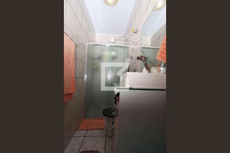 Casa à venda com 80m², 2 quartos e 2 vagasBanheiro