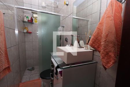 Casa à venda com 80m², 2 quartos e 2 vagasBanheiro