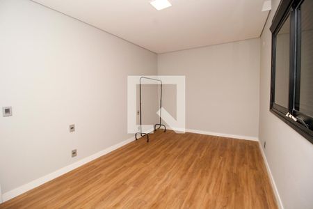 Casa de condomínio à venda com 440m², 4 quartos e 4 vagasSuite 1