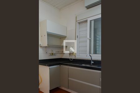 Casa à venda com 180m², 2 quartos e 4 vagas Casa à venda com 180m², 2 quartos e 4 vagasCozinha