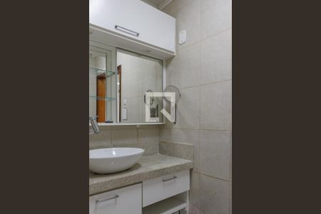 Casa à venda com 180m², 2 quartos e 4 vagasBanheiro