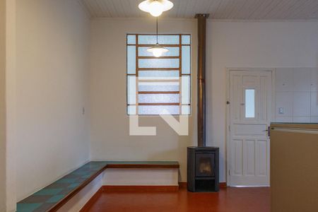 Casa à venda com 180m², 2 quartos e 4 vagas Casa à venda com 180m², 2 quartos e 4 vagasCozinha