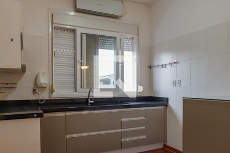 Casa à venda com 180m², 2 quartos e 4 vagas Casa à venda com 180m², 2 quartos e 4 vagasCozinha