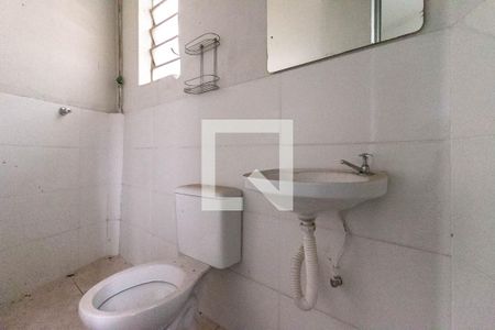 Banheiro de casa para alugar com 1 quarto, 40m² em Santo Andre, Belo Horizonte