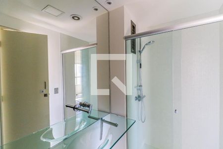 Apartamento à venda com 70m², 1 quarto e 2 vagasBanheiro