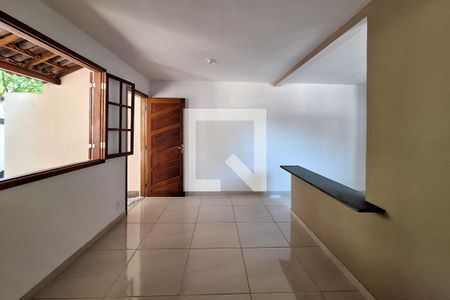 Sala de casa para alugar com 1 quarto, 45m² em Serra Grande, Niterói