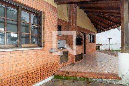 Casa à venda com 250m², 3 quartos e 2 vagas Casa à venda com 250m², 3 quartos e 2 vagasChurrasqueira