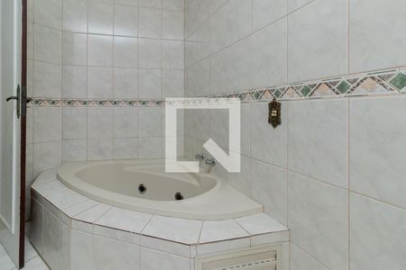 Casa à venda com 250m², 3 quartos e 2 vagas Casa à venda com 250m², 3 quartos e 2 vagasBanheiro da Suíte