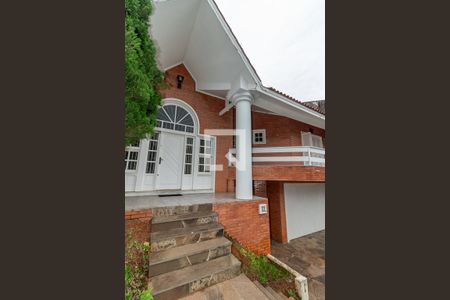 Casa à venda com 250m², 3 quartos e 2 vagas Casa à venda com 250m², 3 quartos e 2 vagasFachada