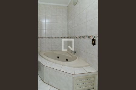 Casa à venda com 250m², 3 quartos e 2 vagas Casa à venda com 250m², 3 quartos e 2 vagasBanheiro da Suíte