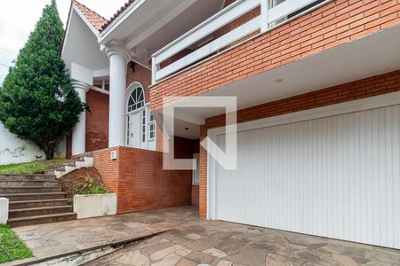 Casa à venda com 250m², 3 quartos e 2 vagas Casa à venda com 250m², 3 quartos e 2 vagasFachada