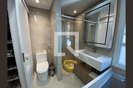 Casa de condomínio à venda com 188m², 4 quartos e 4 vagasBanheiro da Suíte 2