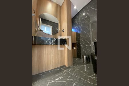 Casa de condomínio à venda com 188m², 4 quartos e 4 vagasLavabo