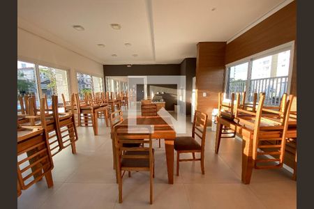 Casa de condomínio à venda com 188m², 4 quartos e 4 vagasÁrea comum - Salão de festas