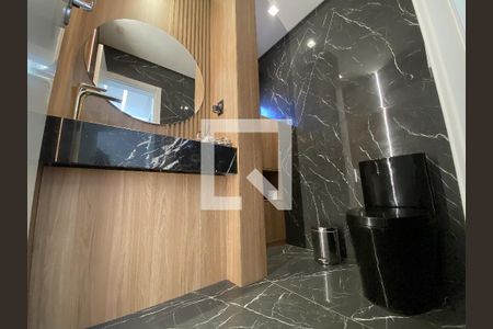 Casa de condomínio à venda com 188m², 4 quartos e 4 vagasLavabo