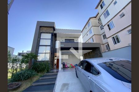 Casa de condomínio à venda com 188m², 4 quartos e 4 vagasfachada casa