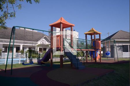 Casa de condomínio à venda com 188m², 4 quartos e 4 vagasÁrea comum - Playground