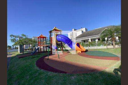 Casa de condomínio à venda com 188m², 4 quartos e 4 vagasÁrea comum - Playground