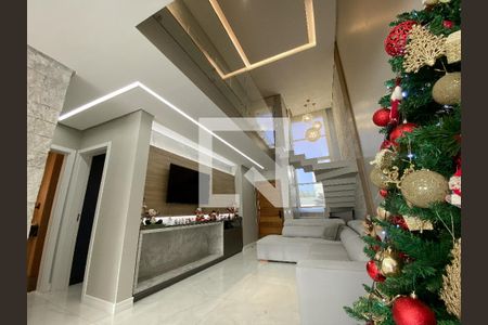 Casa de condomínio à venda com 188m², 4 quartos e 4 vagasSala