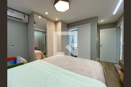 Casa de condomínio à venda com 188m², 4 quartos e 4 vagasQuarto 3 - Suíte