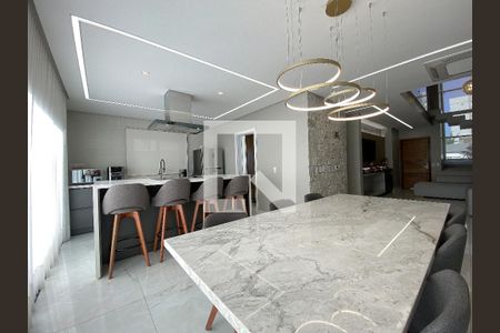 Casa de condomínio à venda com 188m², 4 quartos e 4 vagasCozinha