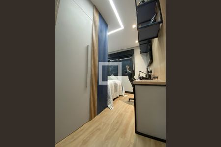 Casa de condomínio à venda com 188m², 4 quartos e 4 vagasQuarto 4 - Suíte