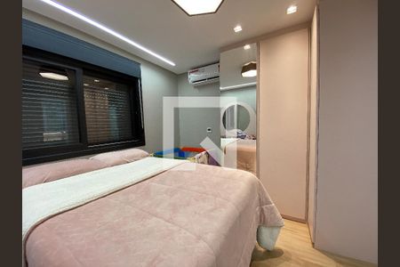 Casa de condomínio à venda com 188m², 4 quartos e 4 vagasQuarto 3 - Suíte