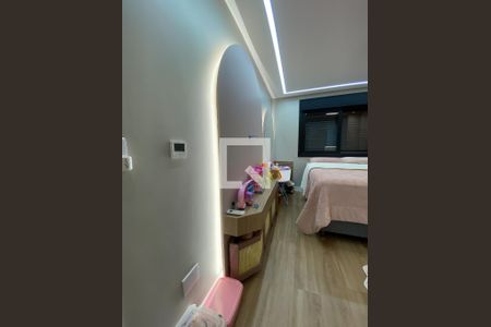 Casa de condomínio à venda com 188m², 4 quartos e 4 vagasQuarto 3 - Suíte