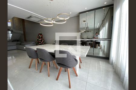 Casa de condomínio à venda com 188m², 4 quartos e 4 vagasCozinha