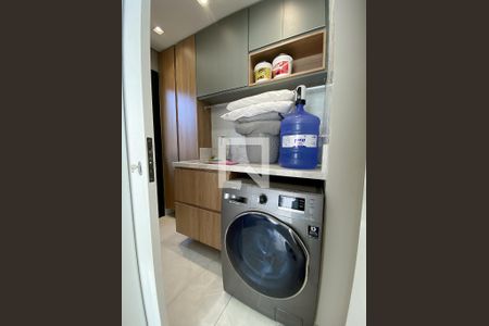 Casa de condomínio à venda com 188m², 4 quartos e 4 vagasÁrea de Serviço