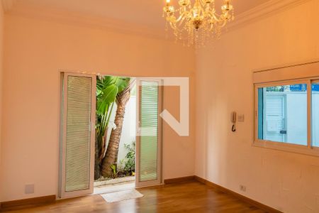 Casa à venda com 171m², 2 quartos e 4 vagasSala