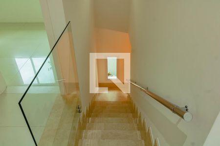 Escada de casa à venda com 2 quartos, 171m² em Moema, São Paulo