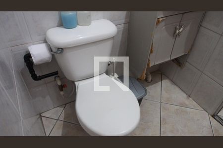 Casa à venda com 96m², 2 quartos e 1 vagaBanheiro 2