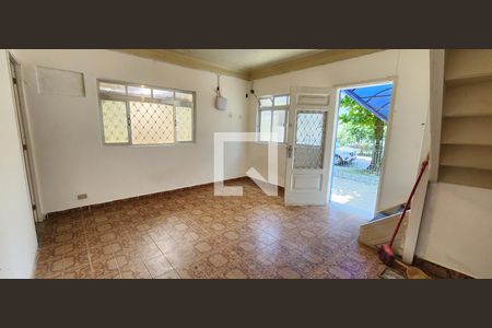 Sala 1 de casa para alugar com 3 quartos, 250m² em Vila Mathias, Santos
