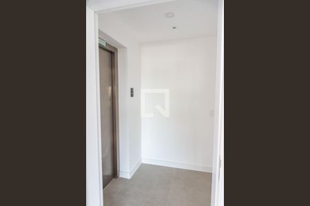 Apartamento à venda com 155m², 4 quartos e 2 vagasHall exclusivo elevador