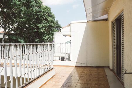 Casa para alugar com 220m², 3 quartos e sem vaga Casa para alugar com 220m², 3 quartos e sem vagaVaranda