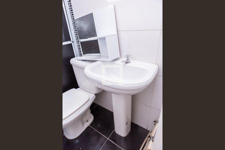 Casa à venda com 115m², 3 quartos e 2 vagasBanheiro