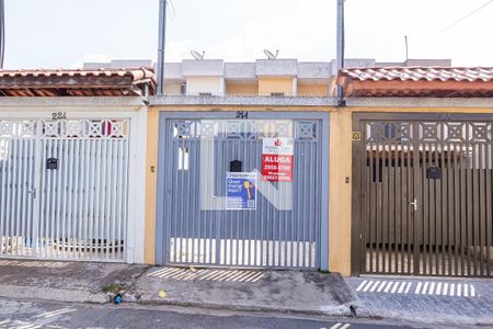 Casa à venda com 115m², 3 quartos e 2 vagasFachada