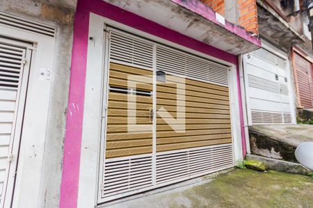 Fachada de casa para alugar com 1 quarto, 140m² em Cata Preta, Santo André