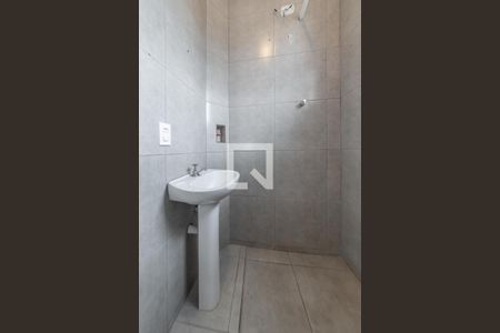 Casa para alugar com 45m², 1 quarto e sem vagaBanheiro