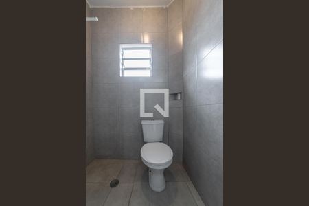 Banheiro de casa para alugar com 1 quarto, 45m² em Vila Gumercindo, São Paulo