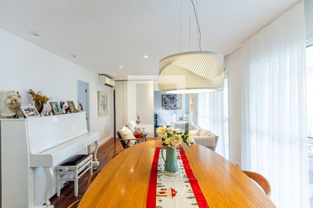 Sala de apartamento à venda com 3 quartos, 114m² em Vila Olímpia, São Paulo