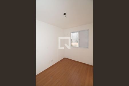 Quarto 2 de apartamento para alugar com 2 quartos, 44m² em Cidade São Mateus, São Paulo