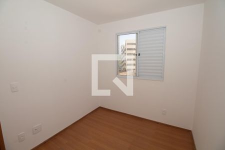 Quarto 1 de apartamento para alugar com 2 quartos, 44m² em Cidade São Mateus, São Paulo