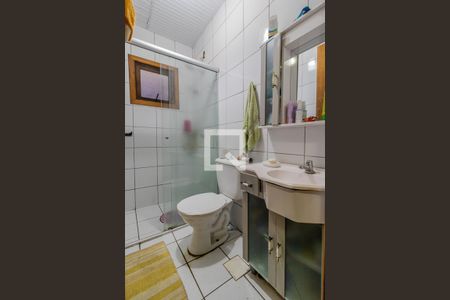 Banheiro de casa à venda com 2 quartos, 58m² em Hípica, Porto Alegre