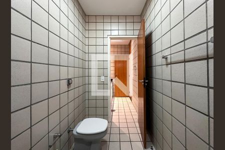 Casa à venda com 561m², 3 quartos e 4 vagasBanheiro Social